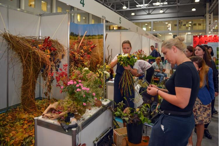 俄罗斯花卉植物展现场情况flowersexpo